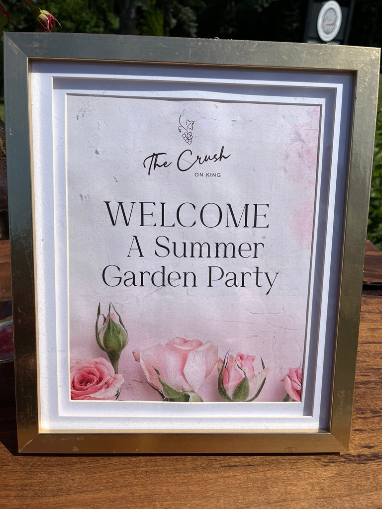 Sign: The Crush on King – Welcome – A Summer Garden Party