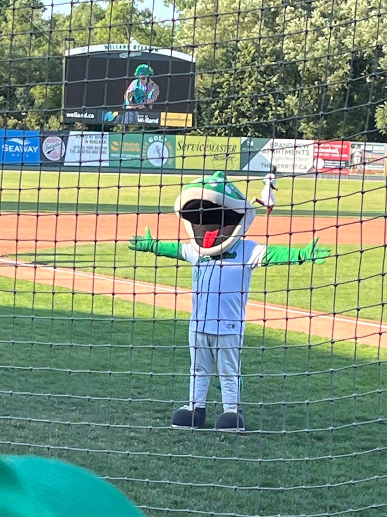 Jackfish mascot (oh, so that's what that thing is)